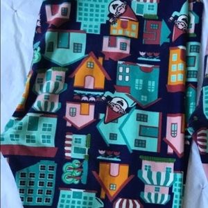Lularoe OS Gnome Leggings